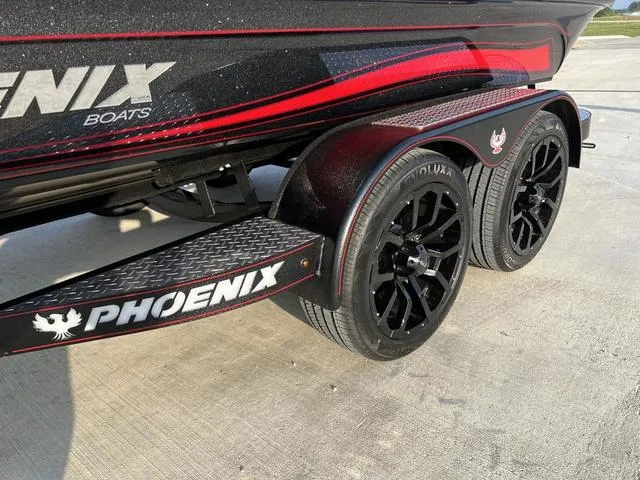 Slide: The Image of Phoenix Bass Boat 20 XE 2024 - 10