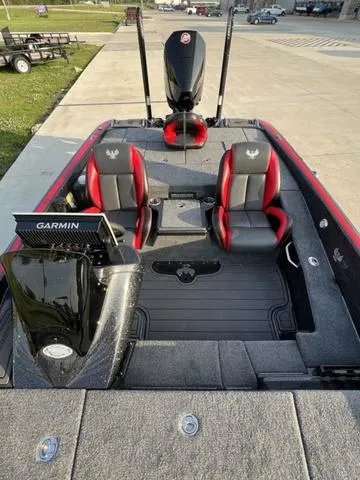 Slide: The Image of Phoenix Bass Boat 20 XE 2024 - 21