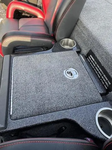 Slide: The Image of Phoenix Bass Boat 20 XE 2024 - 27