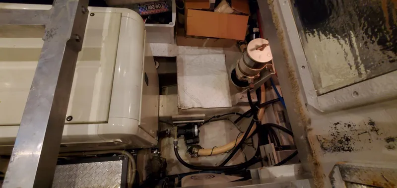 Slide: The Image of Carver 444 Cockpit Motor Yacht 2001 - 78