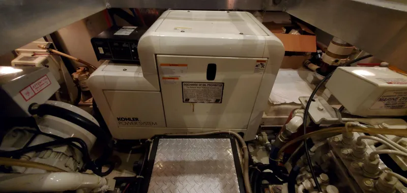 Slide: The Image of Carver 444 Cockpit Motor Yacht 2001 - 82