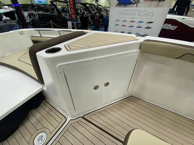 Slide: The Image of Yamaha 255 FSH Sport H 2024 - 19