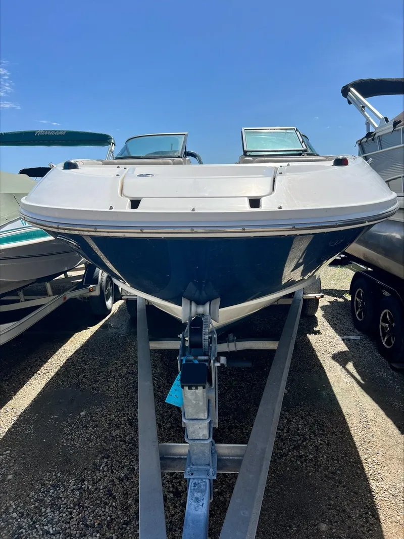 Slide: The Image of Sea Ray 240 Sundeck 2013 - 11