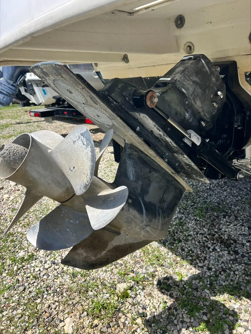 Slide: The Image of Sea Ray 240 Sundeck 2013 - 20