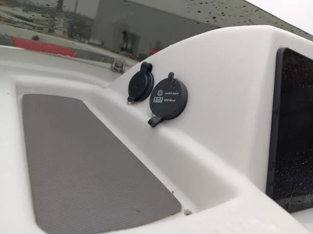 Slide: The Image of Tahoe TAHOE T18 W/115 HP 2024 - 14