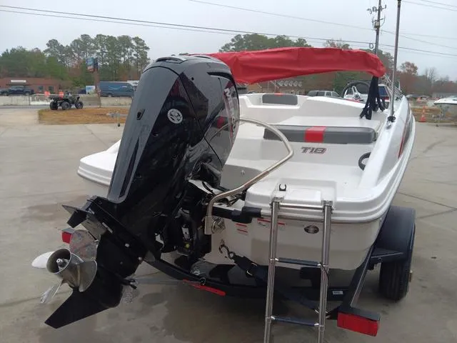 Slide: The Image of Tahoe TAHOE T18 W/115 HP 2024 - 4