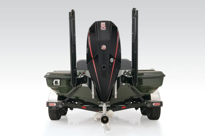 Slide: The Image of Triton 20XP Patriot 2024 - 81