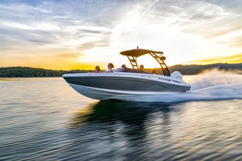 Slide: The Image of Tahoe 210 S Limited - 63