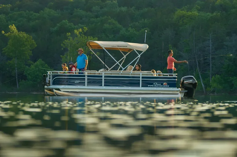 Slide: The Image of Sun Tracker Fishin' Barge 20 DLX 2024 - 46