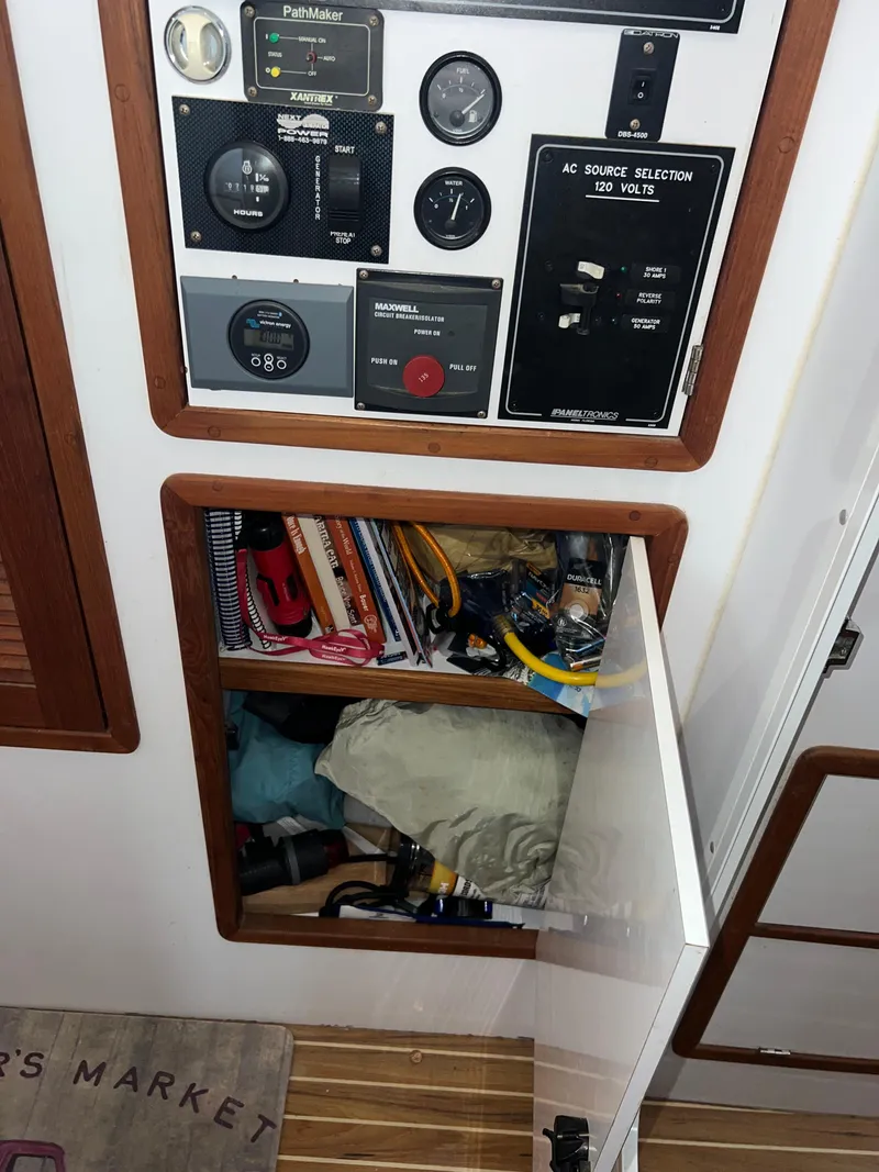 Slide: The Image of Endeavour EndeavourCat 36 2000 - 107