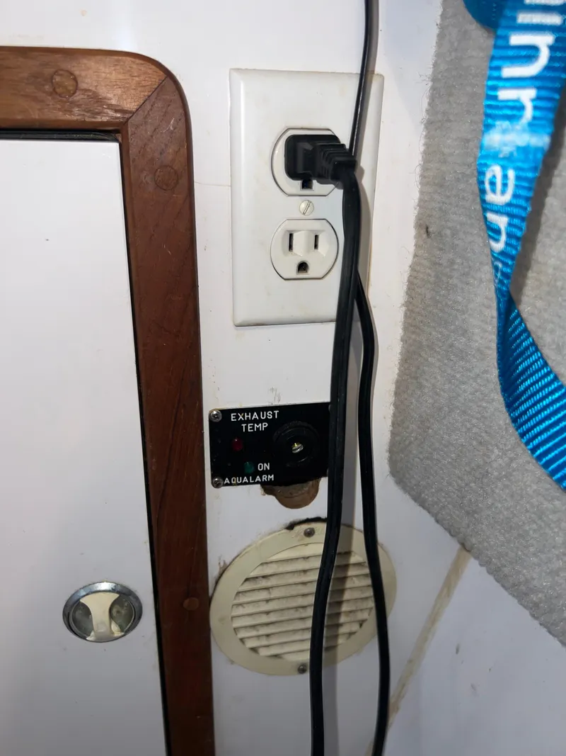 Slide: The Image of Endeavour EndeavourCat 36 2000 - 121