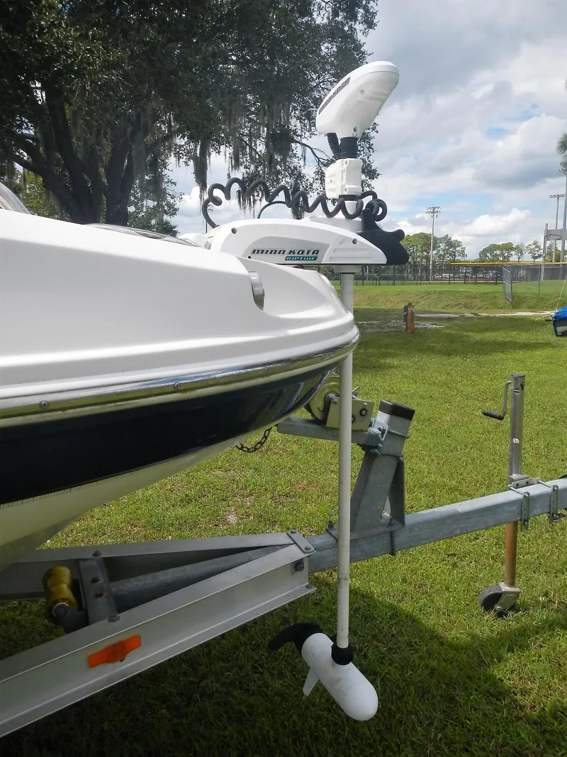 Slide: The Image of 2016 SouthWind 212 SD boat on trailer with trolling motor. - 10