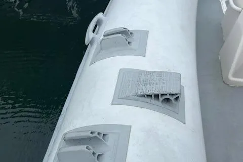 Slide: The Image of 2017 Highfield OM 500 inflatable boat with attachment points. - 16