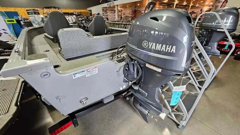 Slide: The Image of Starcraft Stealth 166 SC 2024 - 3