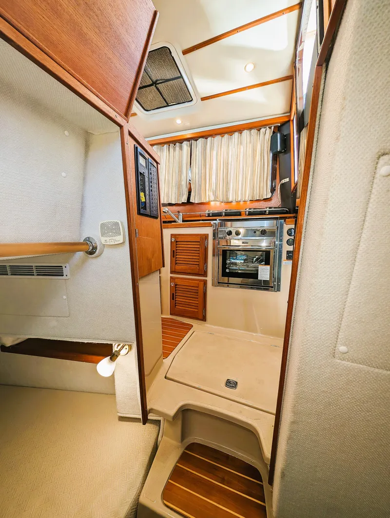 Slide: The Image of Ranger Tug R-31 CB 2018 - 31