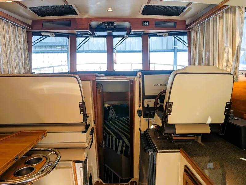 Slide: The Image of Ranger Tug R-31 CB 2018 - 37