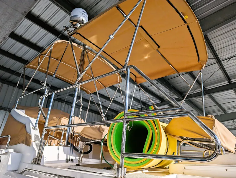 Slide: The Image of Ranger Tug R-31 CB 2018 - 5