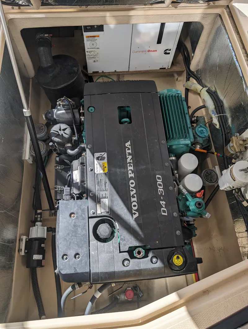 Slide: The Image of Ranger Tug R-31 CB 2018 - 58