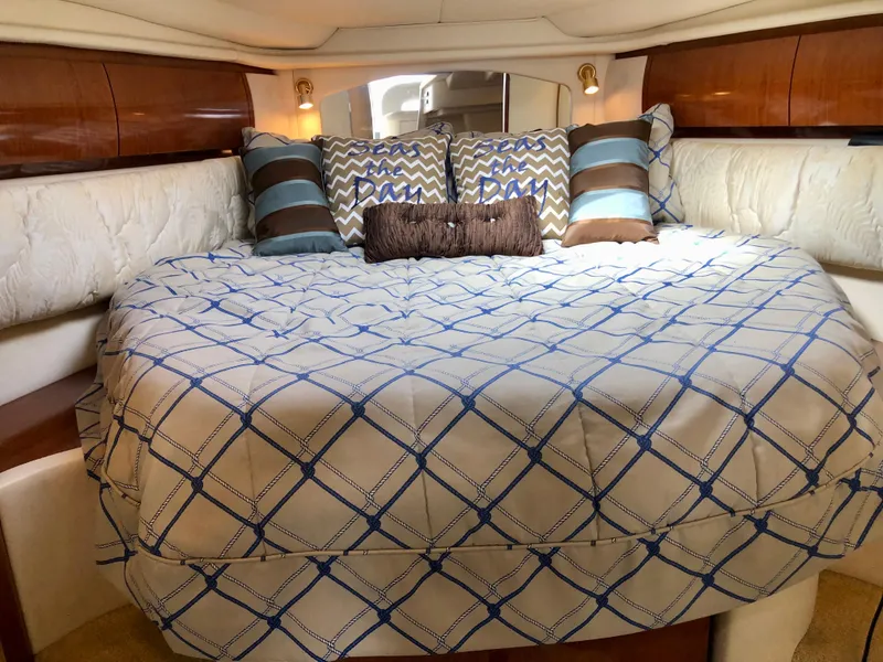Slide: The Image of Master Stateroom w/ skylight open - 31