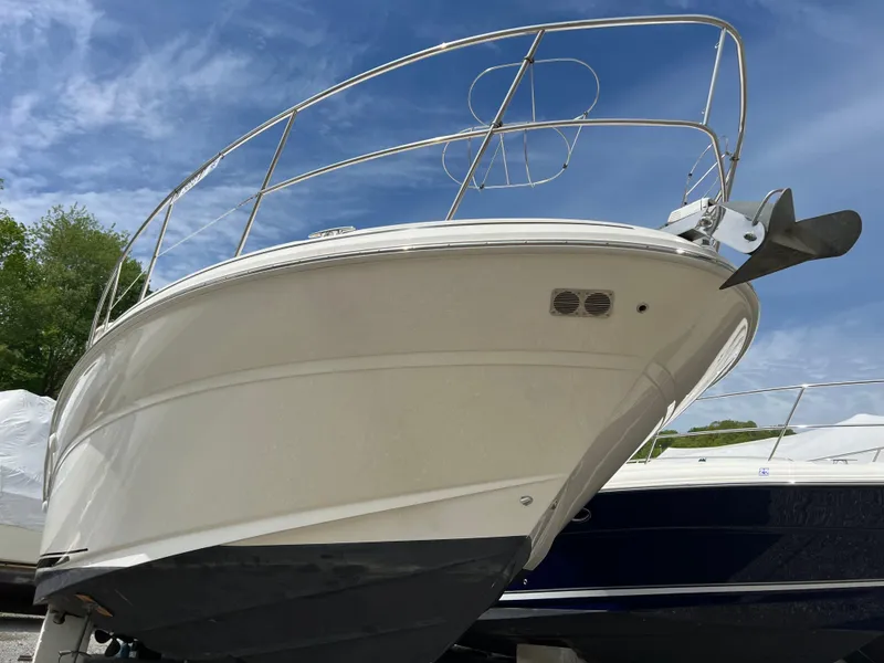 Slide: The Image of 2005 Sea Ray 390 Motor Yacht with blue sky background. - 3