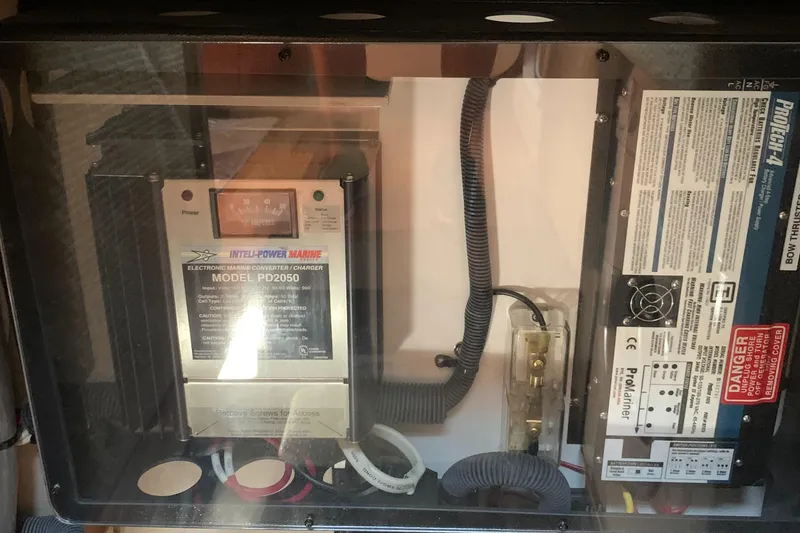 Slide: The Image of Sea Ray 390 Motor Yacht 2005 - 55