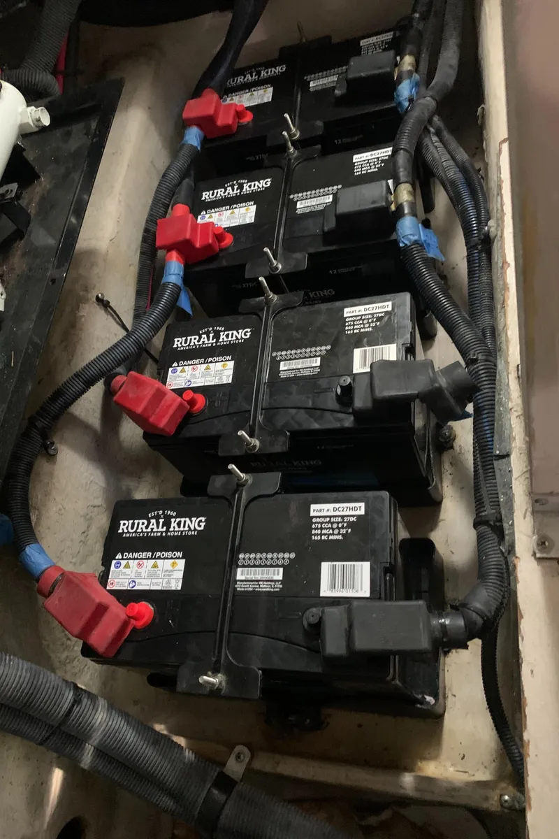 Slide: The Image of Sea Ray 390 Motor Yacht 2005 - 62