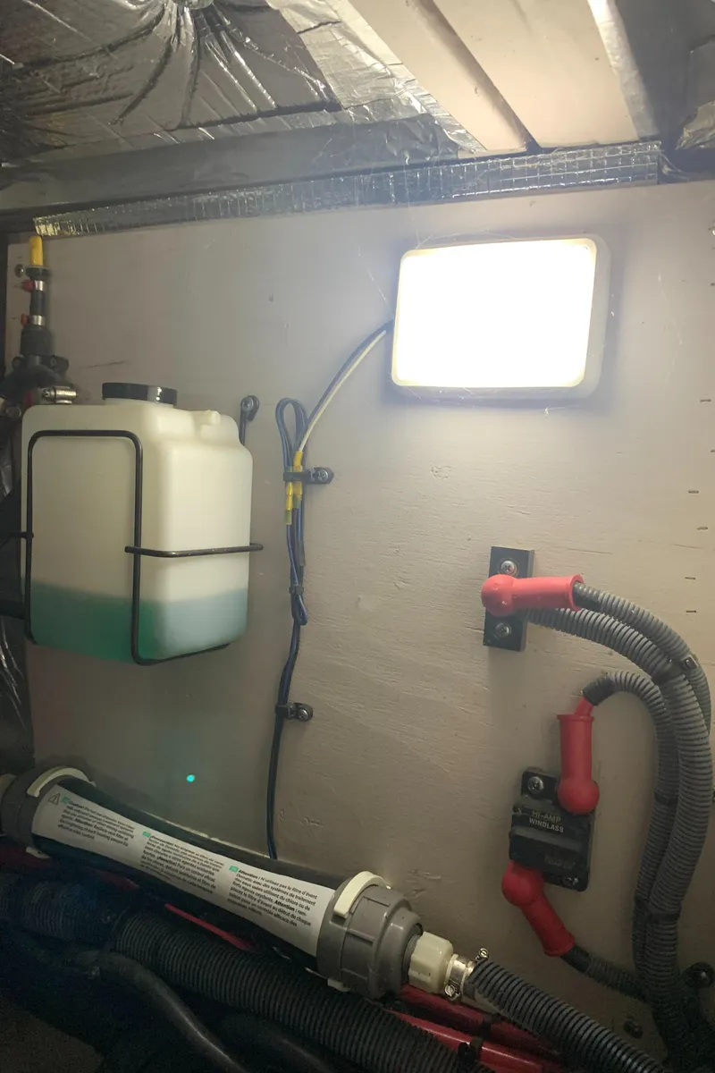 Slide: The Image of Sea Ray 390 Motor Yacht 2005 - 63