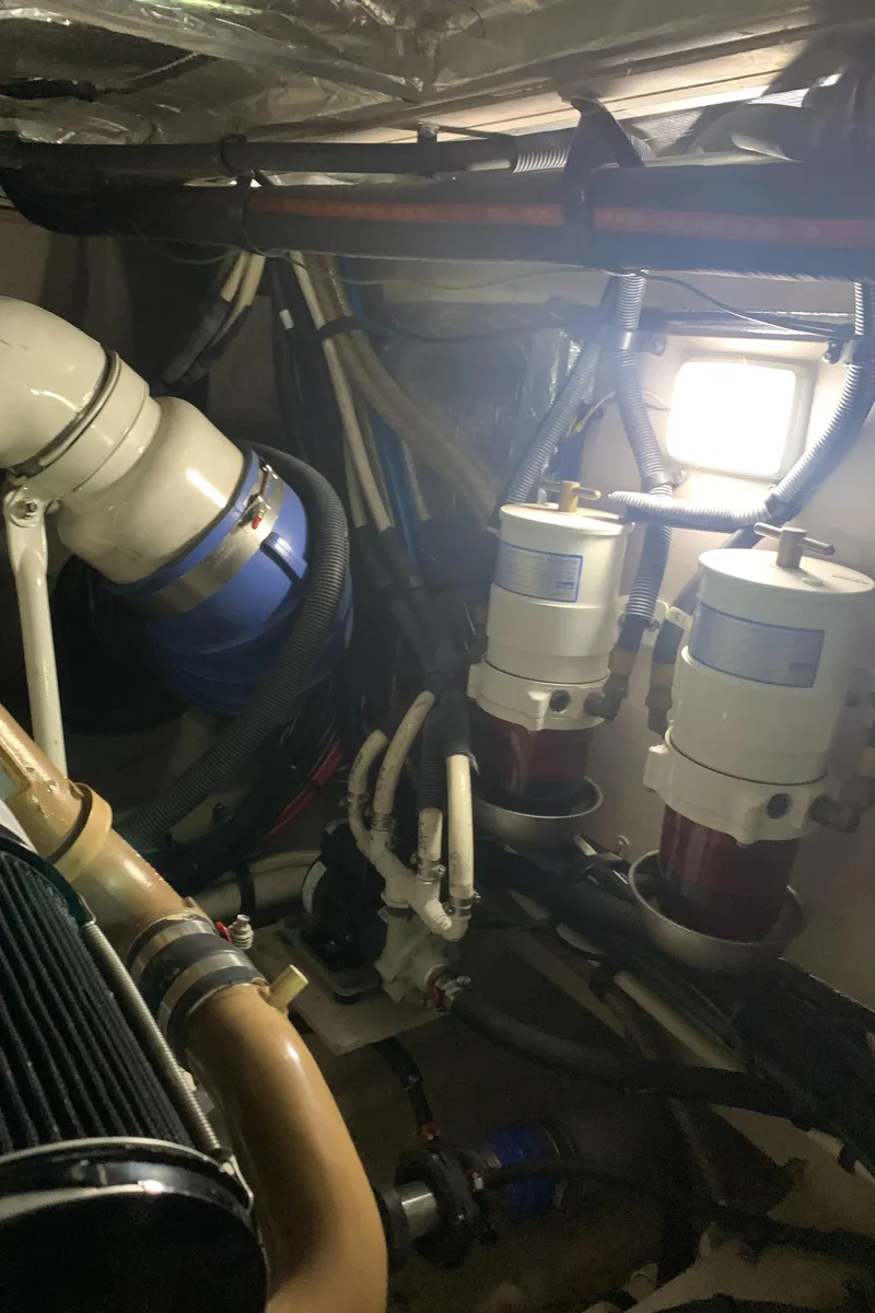 Slide: The Image of Sea Ray 390 Motor Yacht 2005 - 66