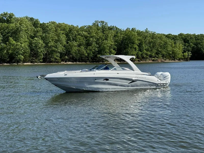 Slide: The Image of Crownline Boats 330 XSS 2025 - 26