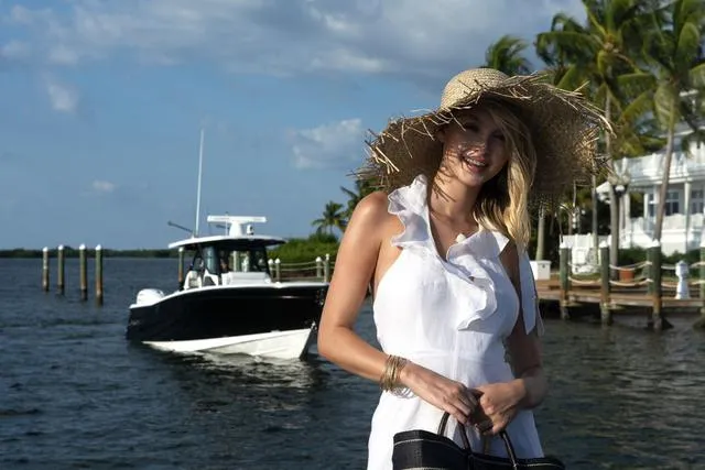 Slide: The Image of Blackfin 302CC 2023 - 55