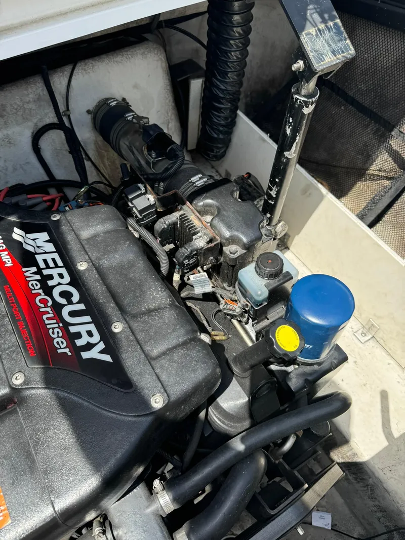 Slide: The Image of Mercury MerCruiser engine in a 2000 Cobalt 252 boat, detailed view. - 17