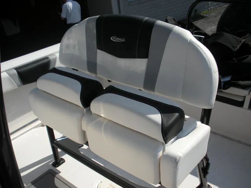 Slide: The Image of 2022 Robalo R230 Center Console boat seating. - 9