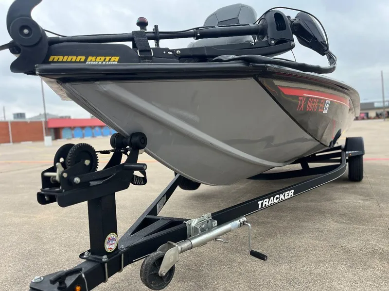 Slide: The Image of 2018 Tracker Pro Team 190 boat on trailer, featuring Minn Kota trolling motor. - 4