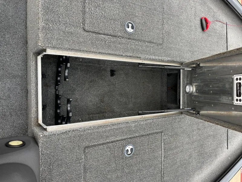 Slide: The Image of 2018 Tracker Pro Team 190 boat storage compartments. - 41