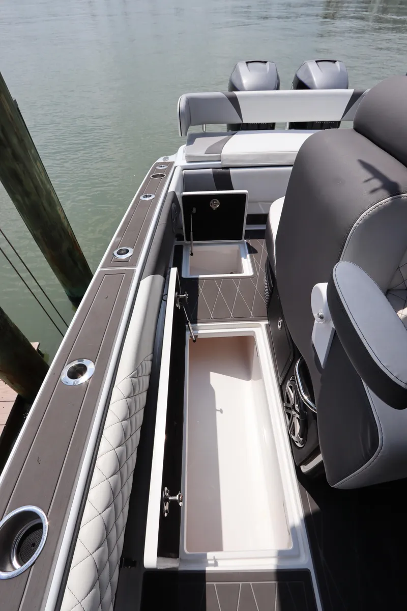 Slide: The Image of 2019 Statement 350 Open boat with open storage compartments on deck. - 20