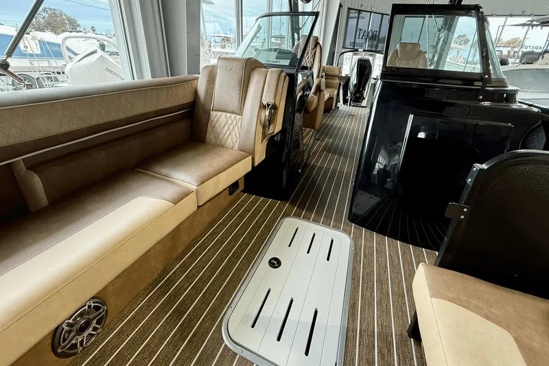 Slide: The Image of Premier 270 Super Sport 2025 - 3