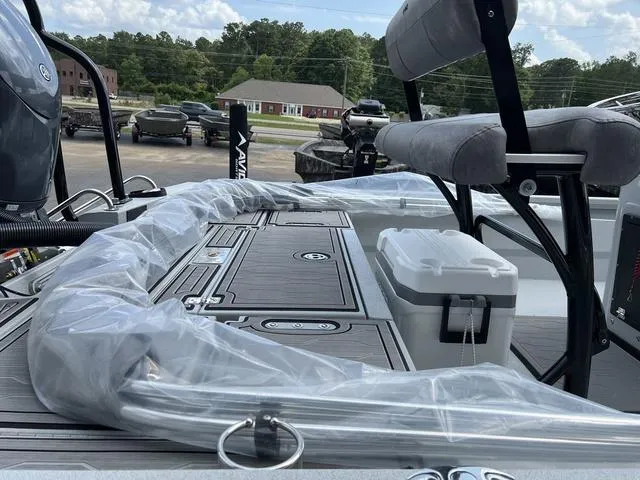 Slide: The Image of Avid 21 Fusion 2025 - 19