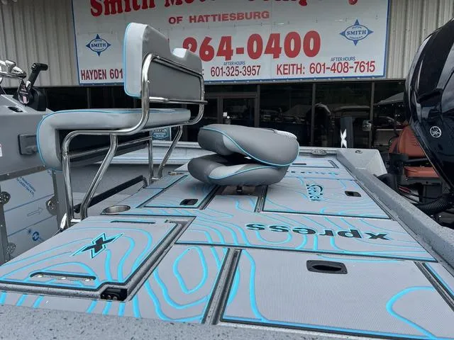 Slide: The Image of Xpress X23B Lounge 2025 - 12