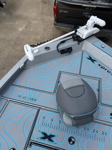 Slide: The Image of Xpress X23B Lounge 2025 - 28