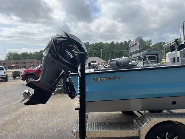 Slide: The Image of Xpress X23B Lounge 2025 - 7