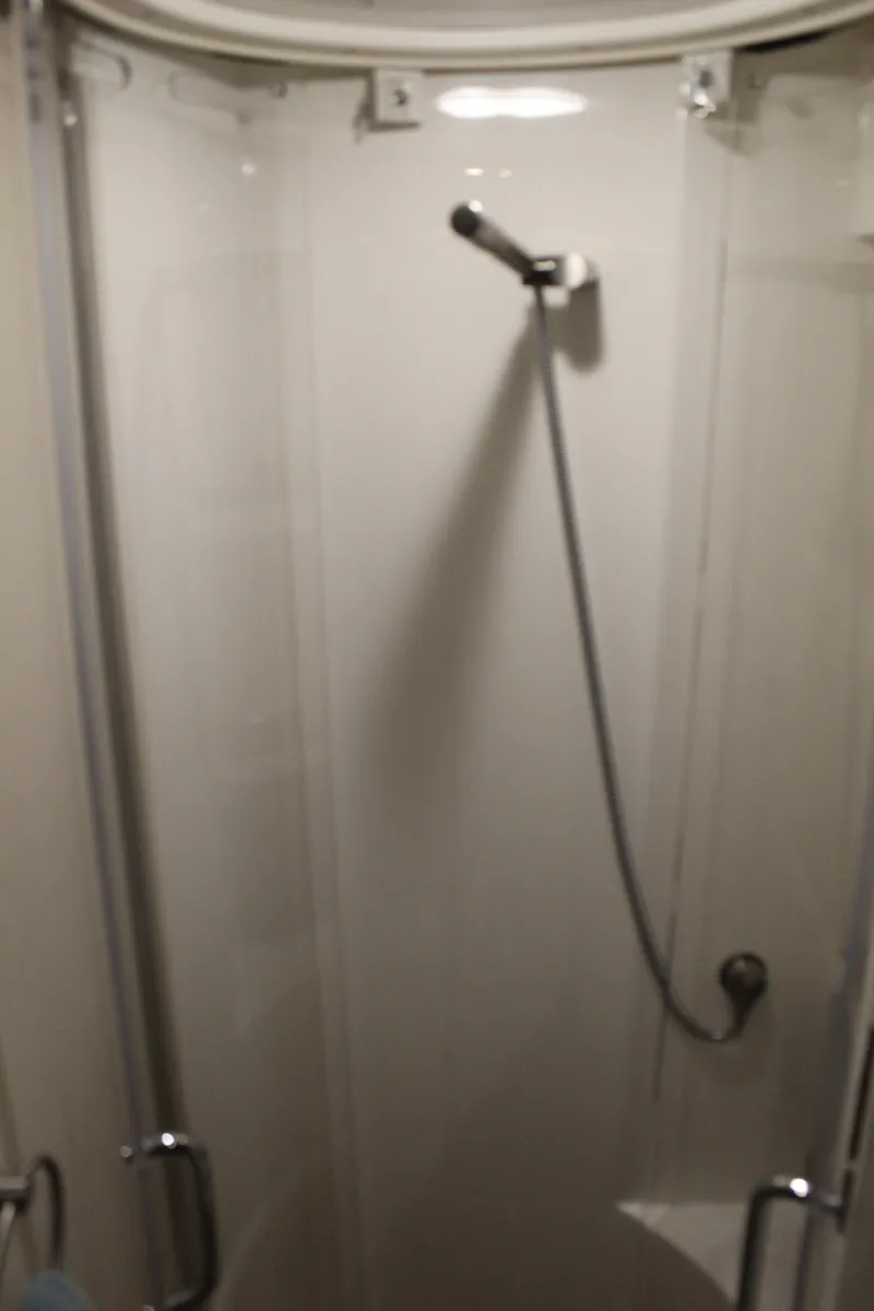 Slide: The Image of Shower area in 2016 Sea Ray 400 Sundancer yacht. - 38