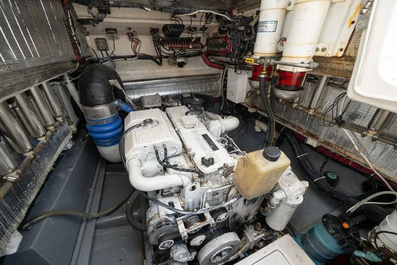 Slide: The Image of SeaVee Inboard 2006 - 19