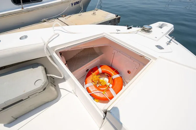 Slide: The Image of SeaVee Inboard 2006 - 26