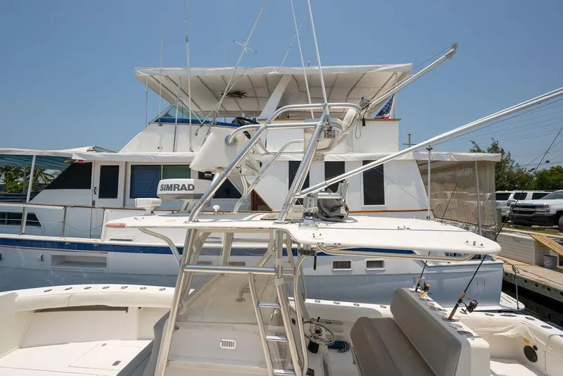 Slide: The Image of SeaVee Inboard 2006 - 31