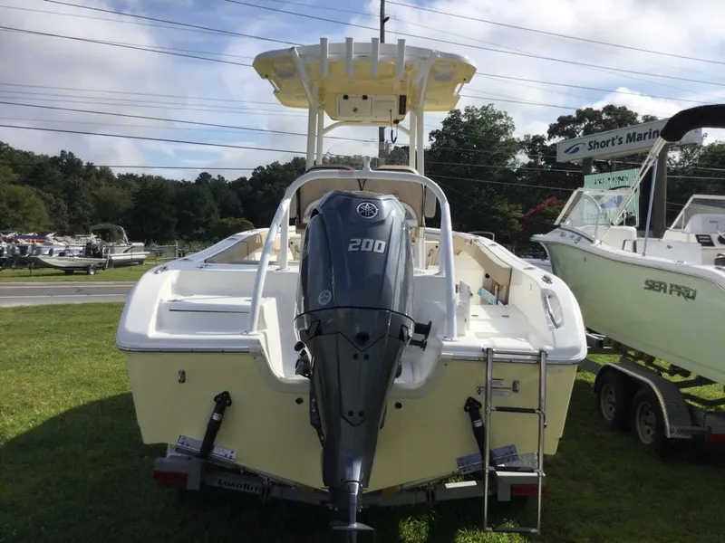 Slide: The Image of Sea Pro 222 CC T TOP 2024 - 14