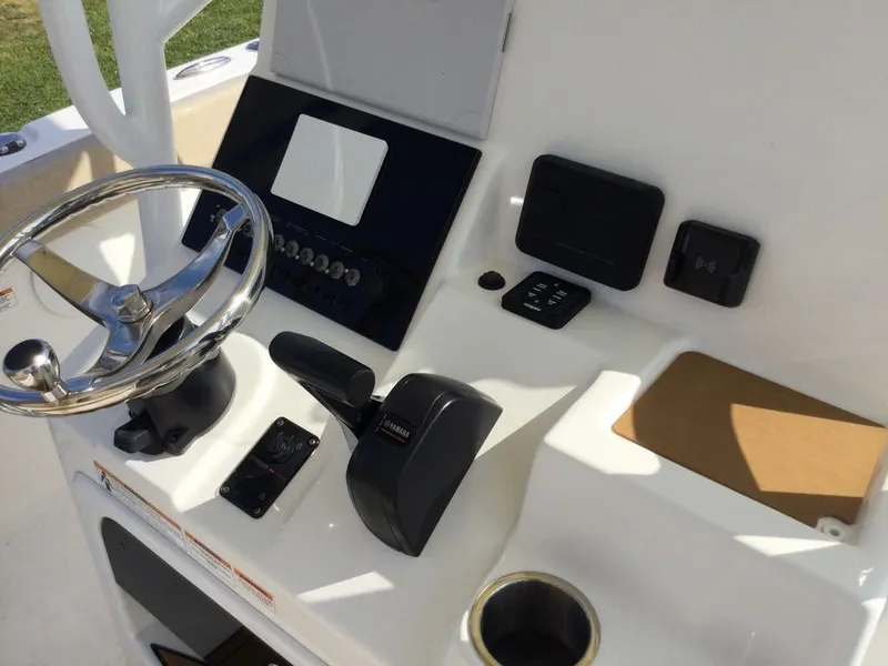 Slide: The Image of Sea Pro 222 CC T TOP 2024 - 2