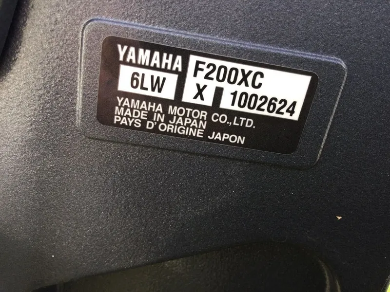 Slide: The Image of Sea Pro 222 CC T TOP 2024 - 4