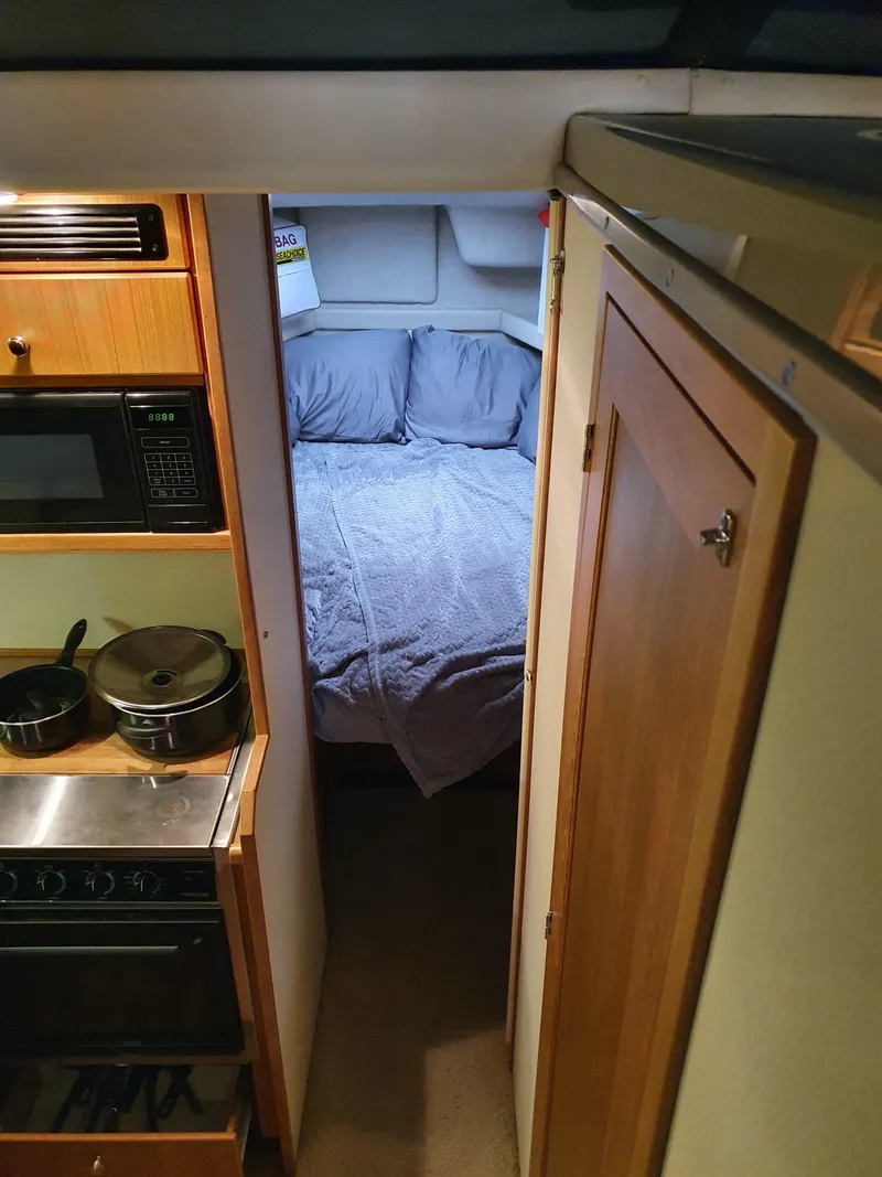 Slide: The Image of Bayliner 3388 Command Bridge 2000 - 24