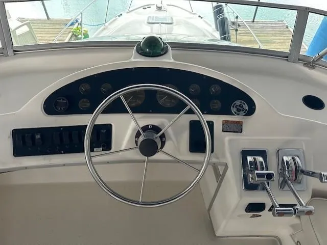 Slide: The Image of Bayliner 3388 Command Bridge 2000 - 7