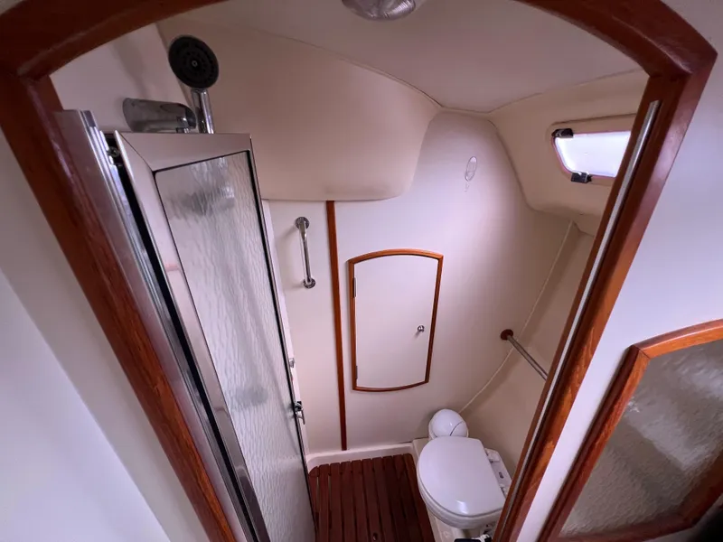 Slide: The Image of Hunter 36 2005 - 51